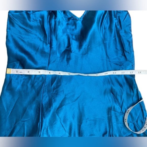 Victoria's Secret - Vintage 100% silk slip - Picture 11 of 11